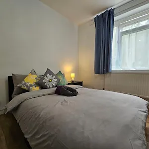 Globe Guest house London